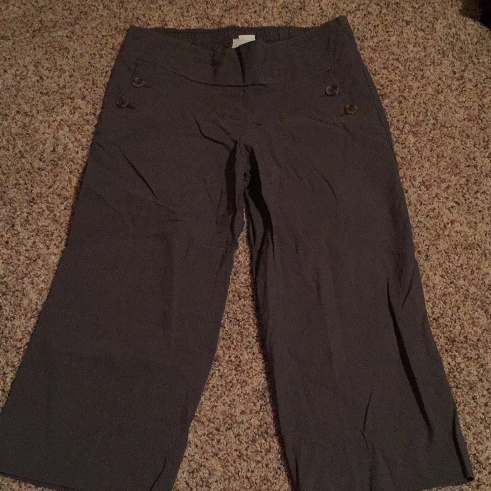 Gray Maternity Capri Pants M